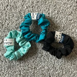 3 pack scrunchies. NWT